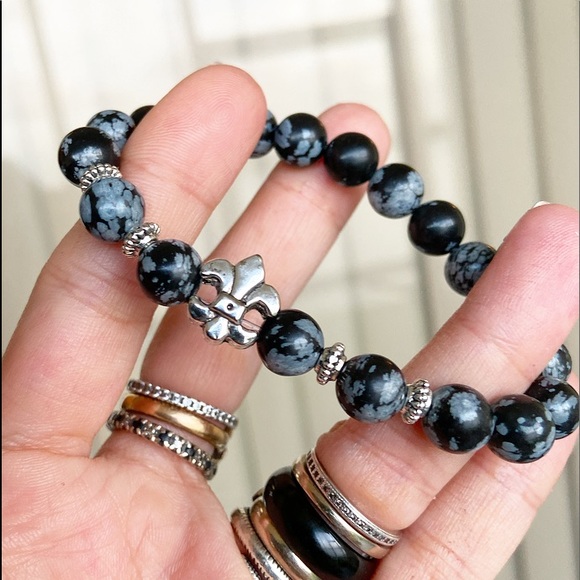 Men or women Obsidian gems fleur de lis bracelet - Picture 3 of 7